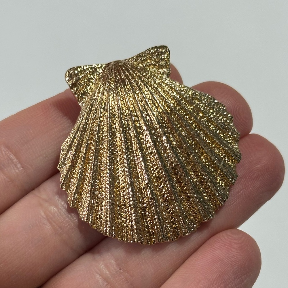 925 Gold Plate Scallop Shell Pendant Nautical Old Money East Coast Cap Cod 90s